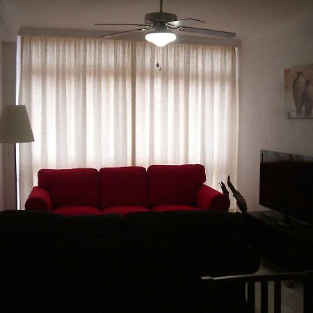 Paseo Maritimo De Poniente Apartment Malaga Exterior photo