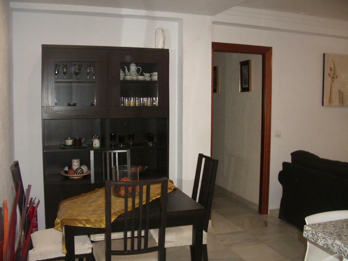 Paseo Maritimo De Poniente Apartment Malaga Exterior photo