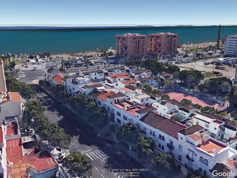 Paseo Maritimo De Poniente Apartment Malaga Exterior photo